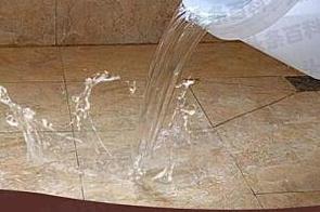康保漏水维修 免砸砖防水材料该如何施工